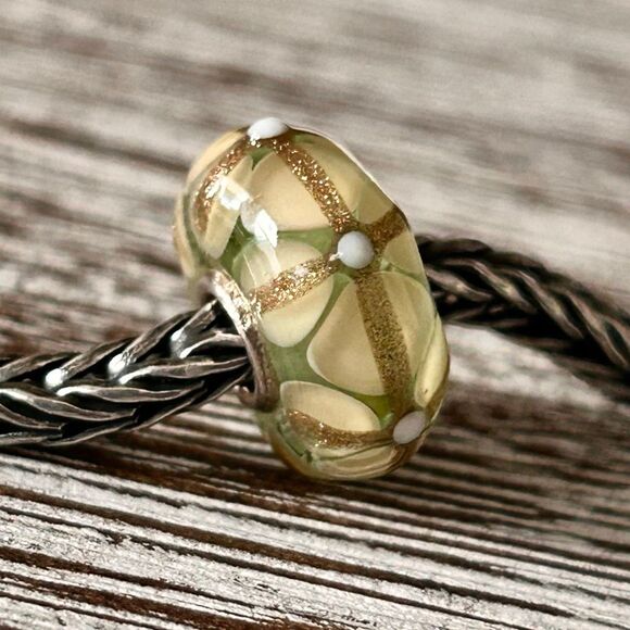 TROLLBEADS Pastel Yellow, Green & Gold Glitter Stained Glass LAA 925S NEW! - Picture 5 of 6